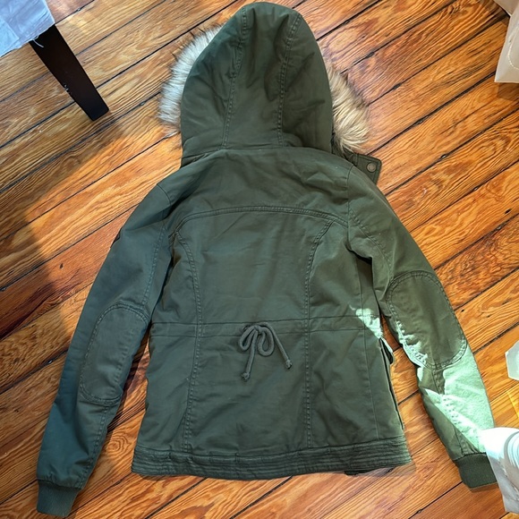 Hollister coat - Picture 4 of 4